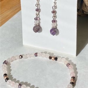 Amethyst beaded earrings with stretch bracelet. Purple and pink natural colors.